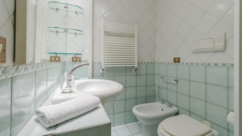 Italianway - Tadino 13 Apartment Milano Ngoại thất bức ảnh